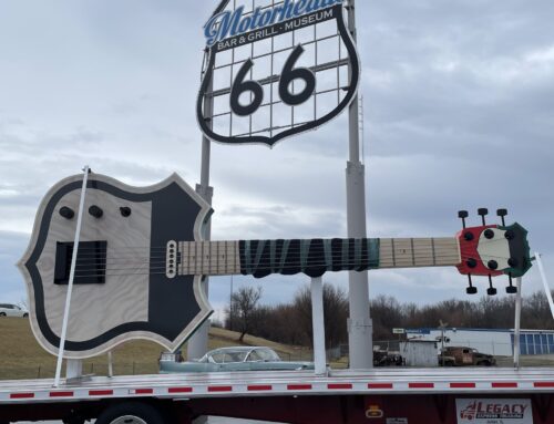“Gigantar” Travels to Illinois Rock & Roll Museum